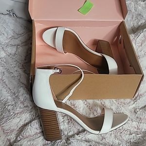 Size 6 white heels